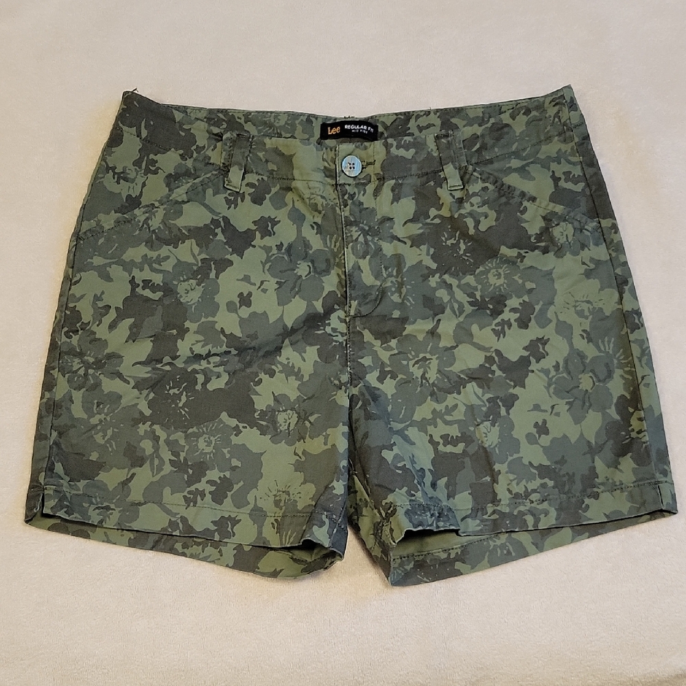 Lee Green Camouflage Floral Women's Shorts